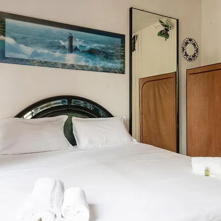 Apartament Guesthost - - Two Aparments Near The Lido di Venezia
