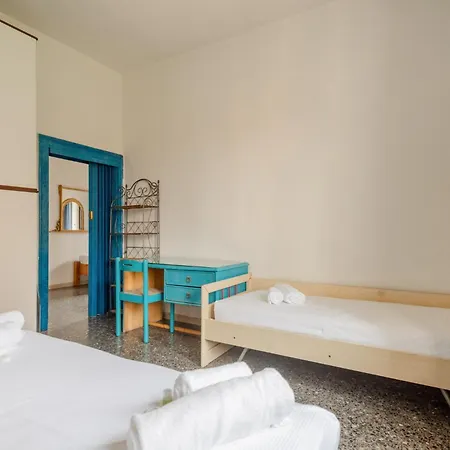 Guesthost - - Two Aparments Near The Apartament Lido di Venezia