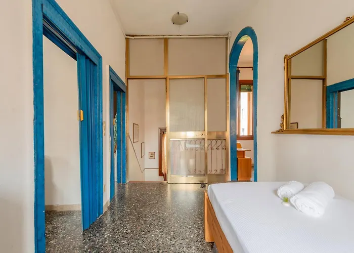 Guesthost - - Two Aparments Near The