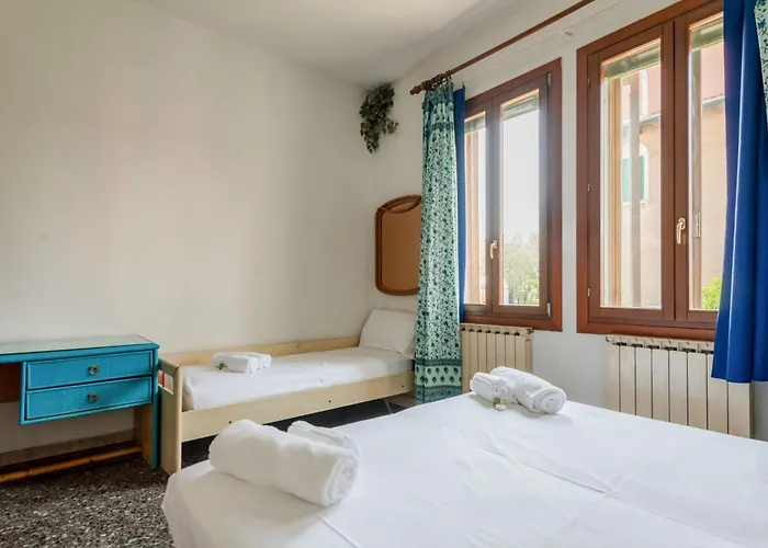 Guesthost - - Two Aparments Near The